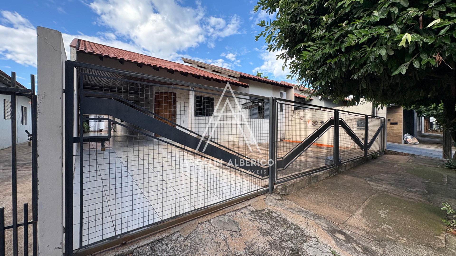 Casa a Venda na Zona 06 em Cianorte PR