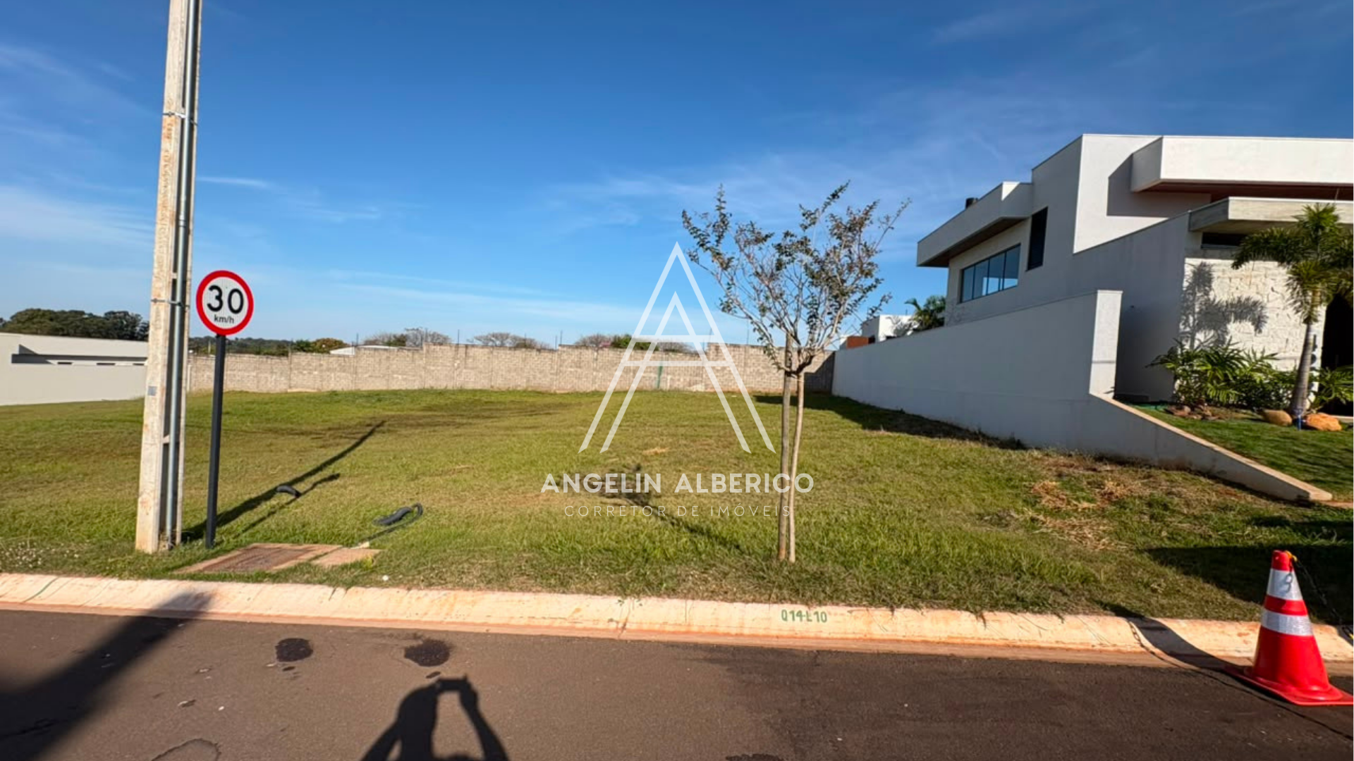 Terreno a Venda no Condomínio Resort Forest Hill em Cianorte PR