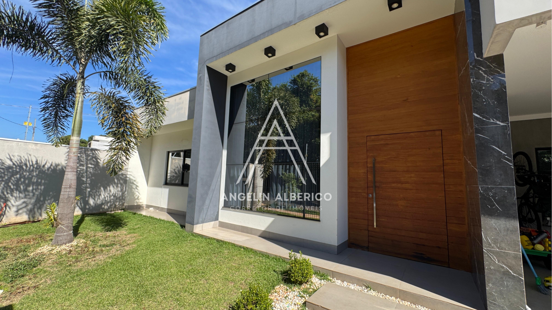 Casa a Venda Mobiliada no Jardim Atlântico em Cianorte PR