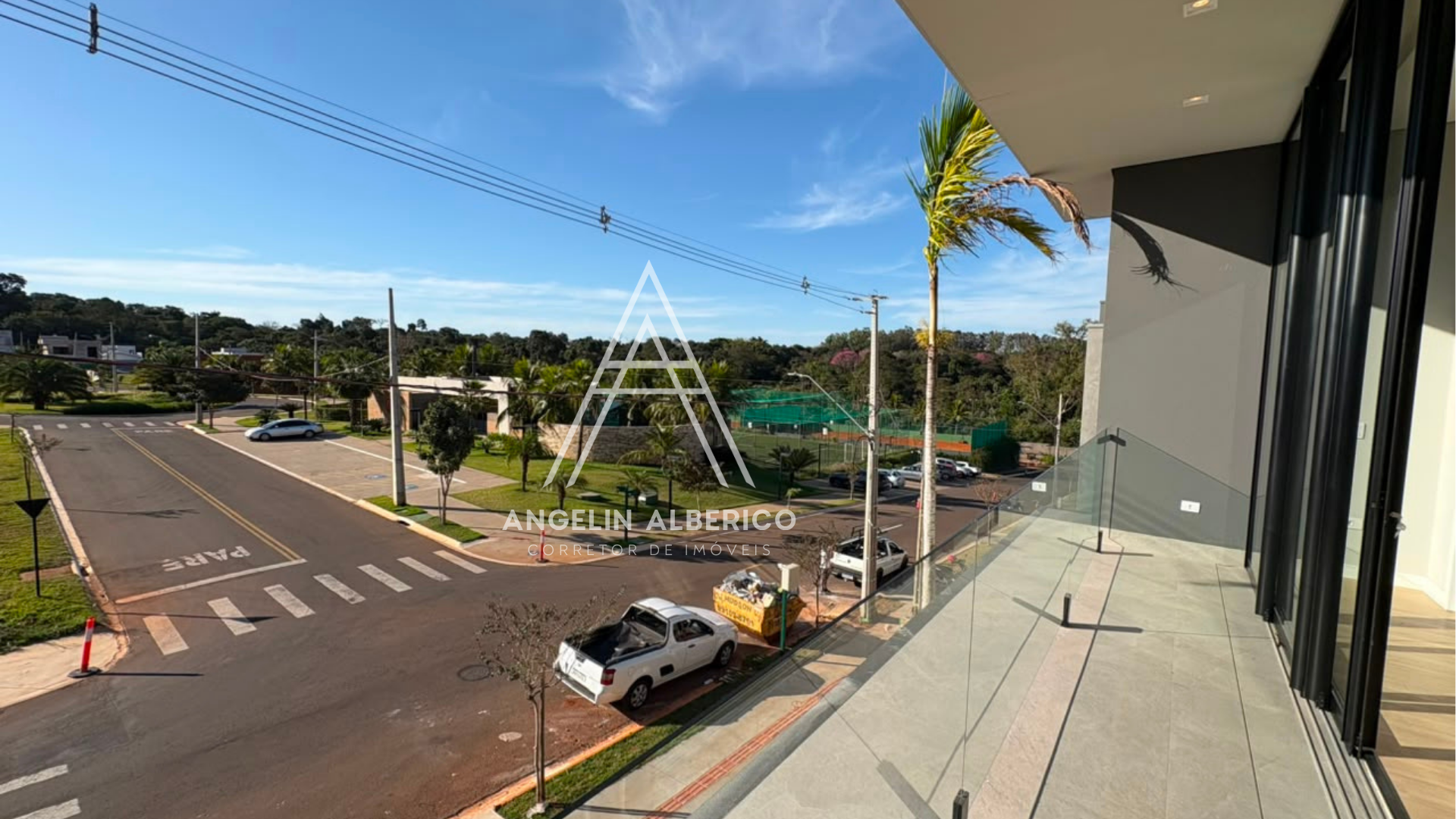 Casa de Alto Padrão no Condomínio Resort Forest Hill em Cianorte PR