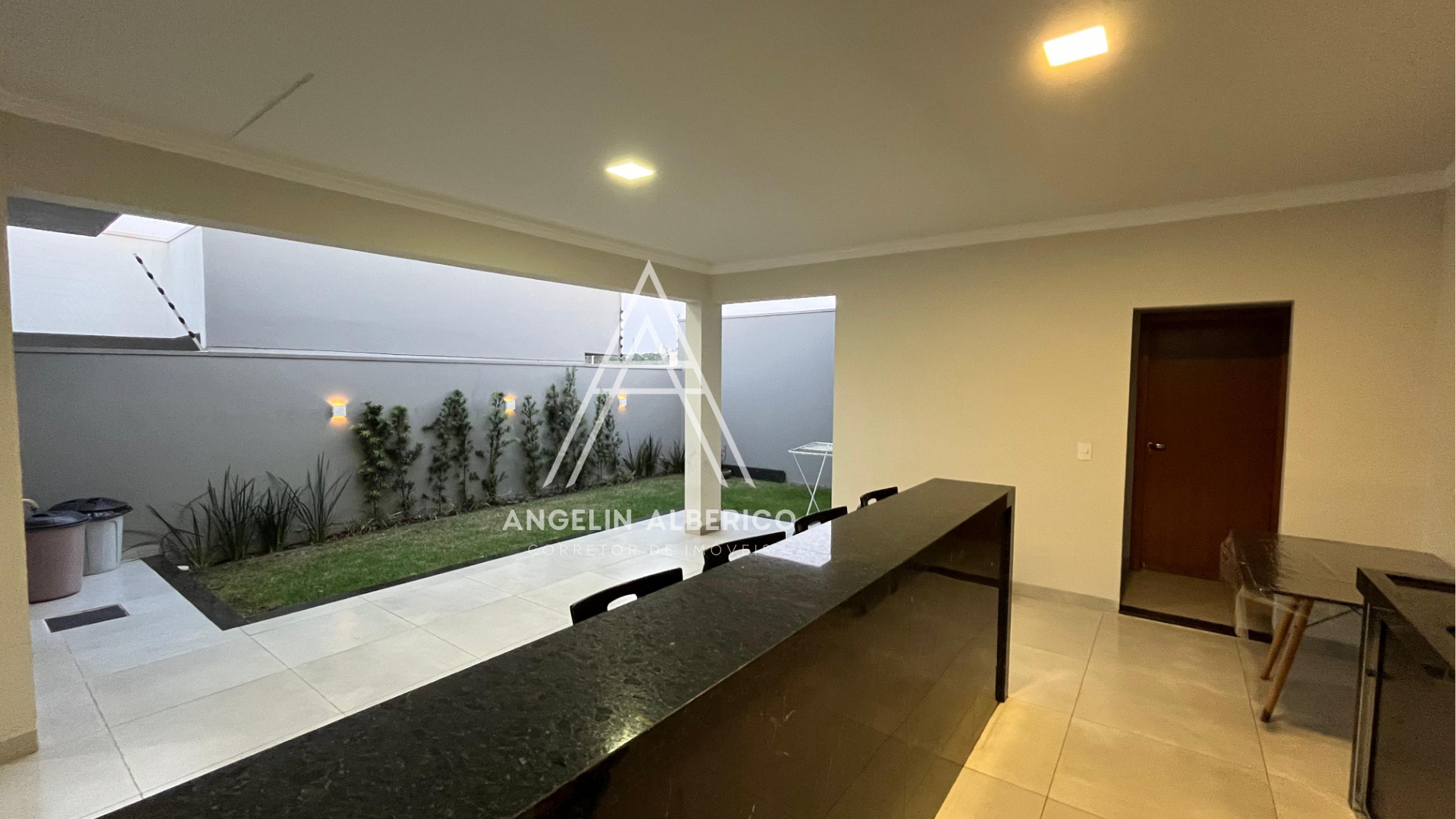 Casa a Venda no Jardim Botânico