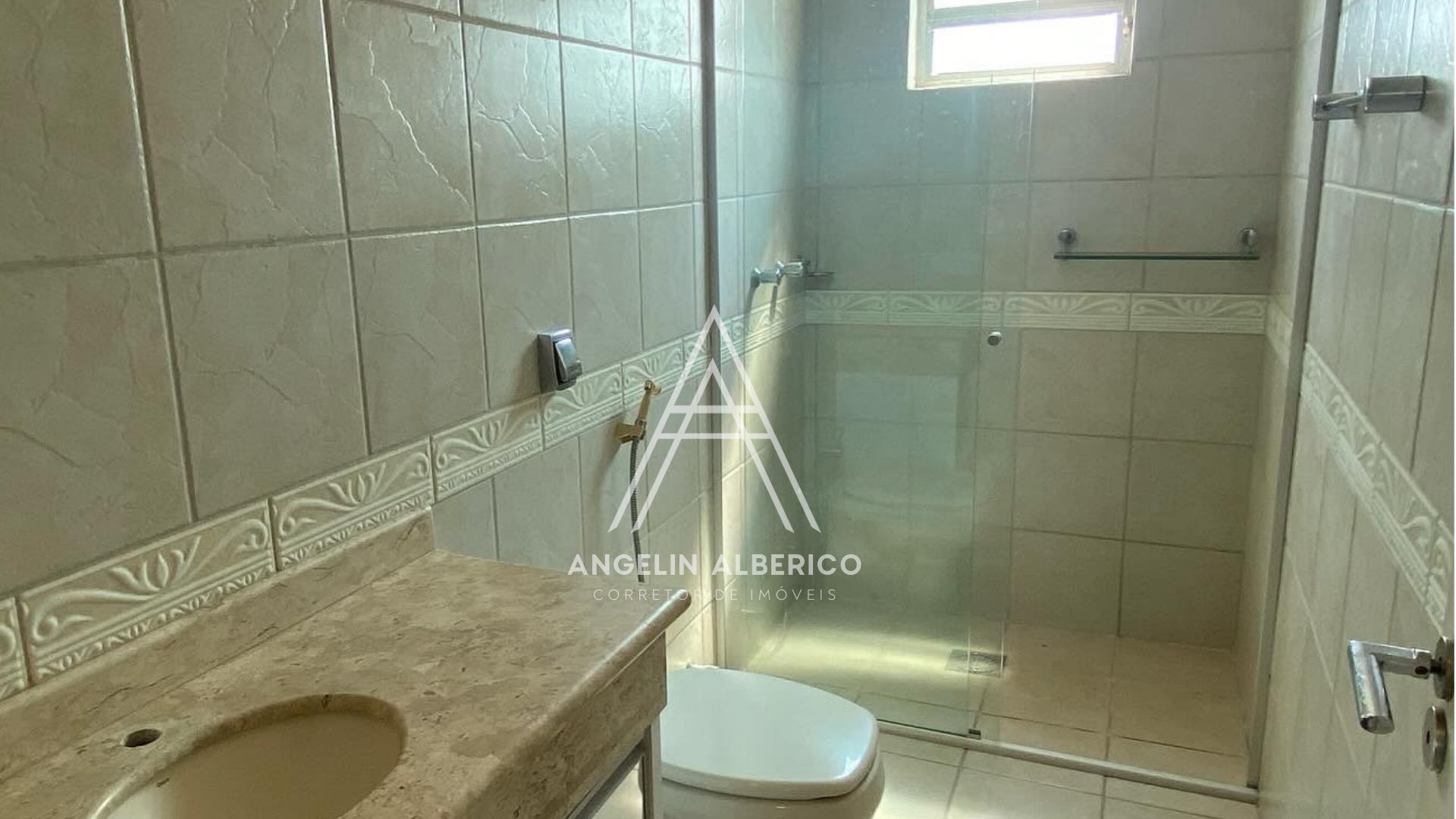 Belíssimo Apartamento, no Centro de Cianorte