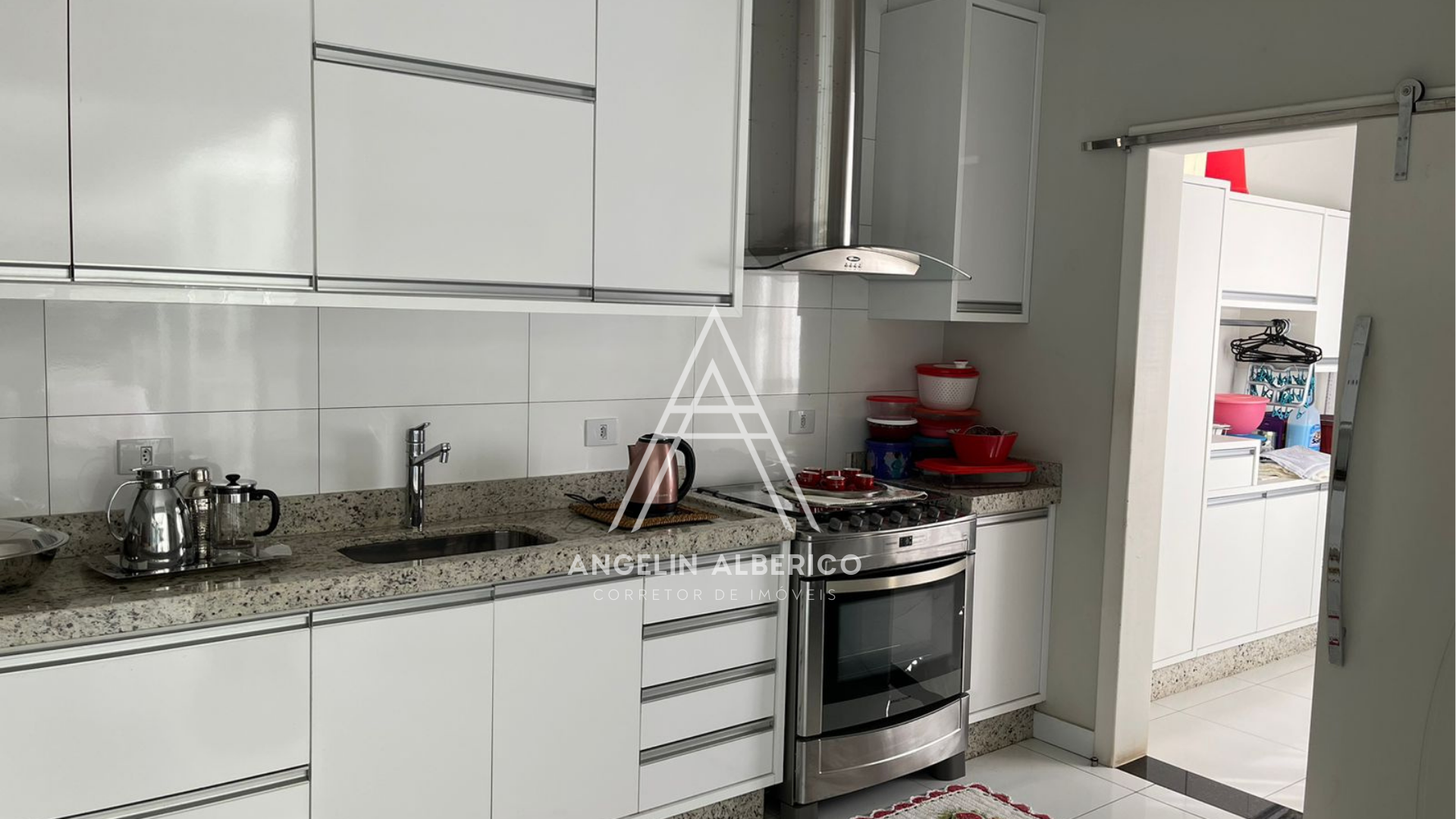 Sobrado de Alto Padrão no Condomínio Century Park