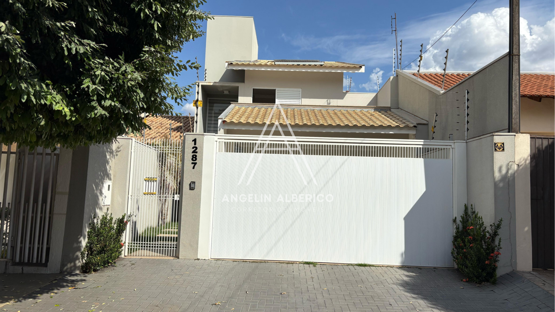 Sobrado a Venda na Zona 01 em Cianorte PR