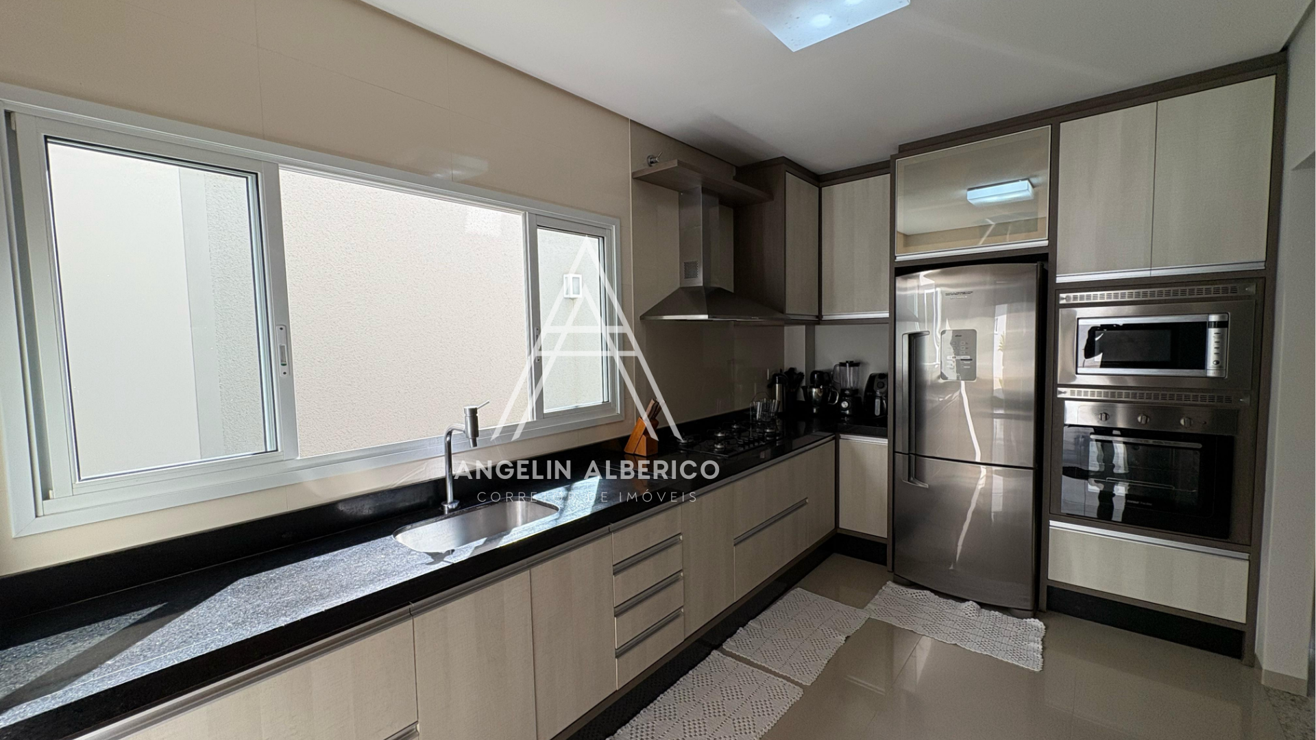 Sobrado a Venda na Zona 01 em Cianorte PR