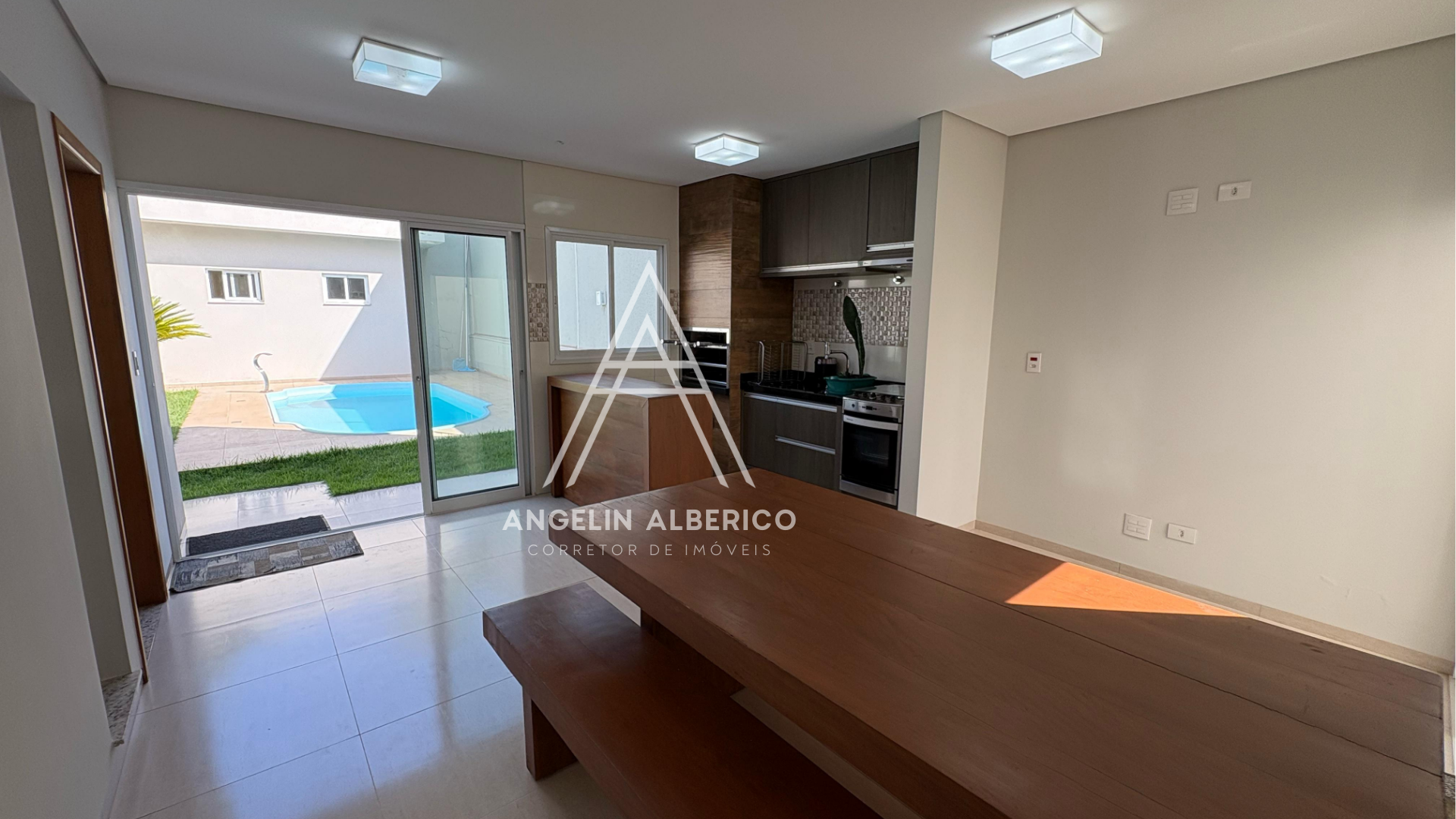 Sobrado a Venda na Zona 01 em Cianorte PR