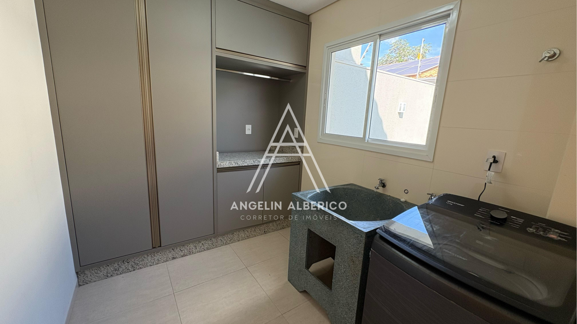 Sobrado a Venda na Zona 01 em Cianorte PR