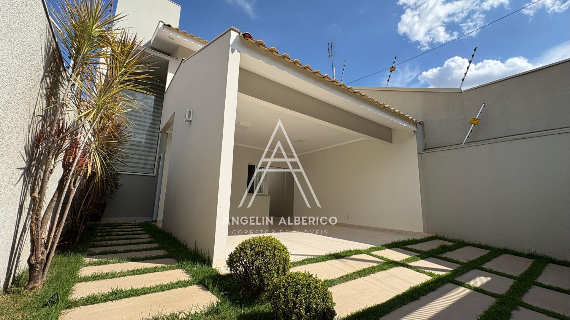 Sobrado a Venda na Zona 01 em Cianorte PR