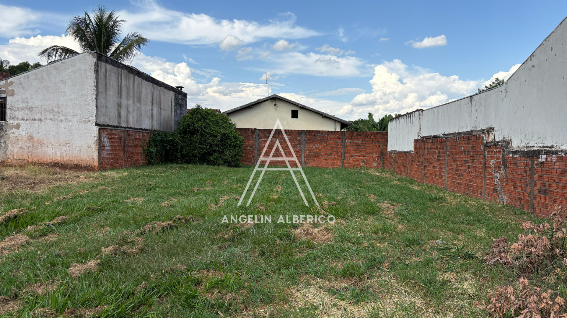 Terreno a Venda na Zona 06 em Cianorte PR