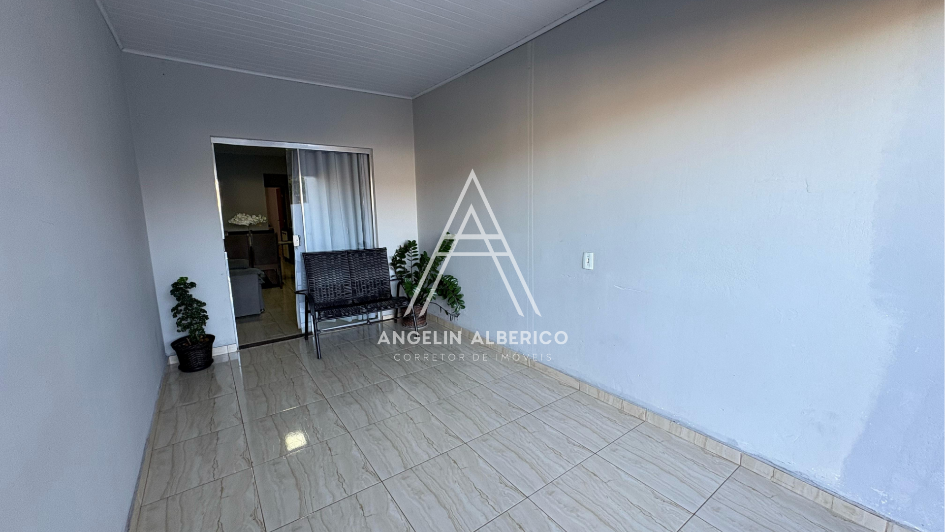 Linda Casa a Venda no Jardim Aeroporto em Cianorte PR