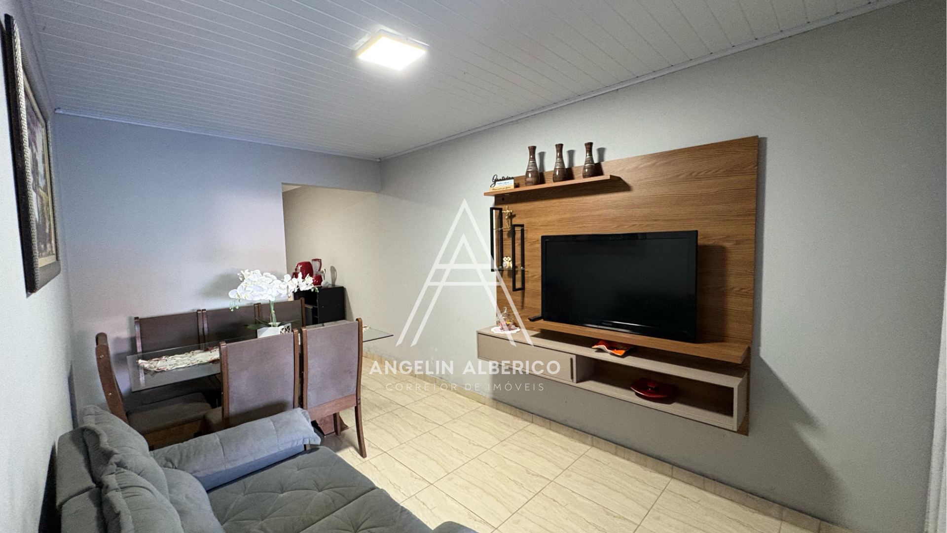 Linda Casa a Venda no Jardim Aeroporto em Cianorte PR