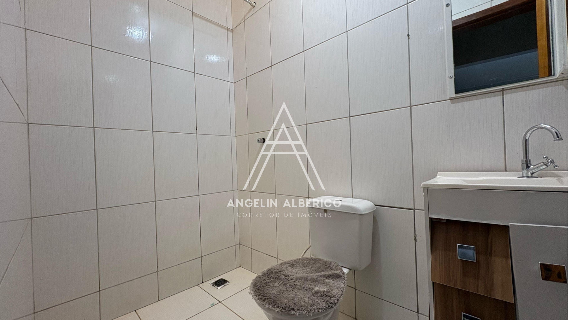 Linda Casa a Venda no Jardim Aeroporto em Cianorte PR