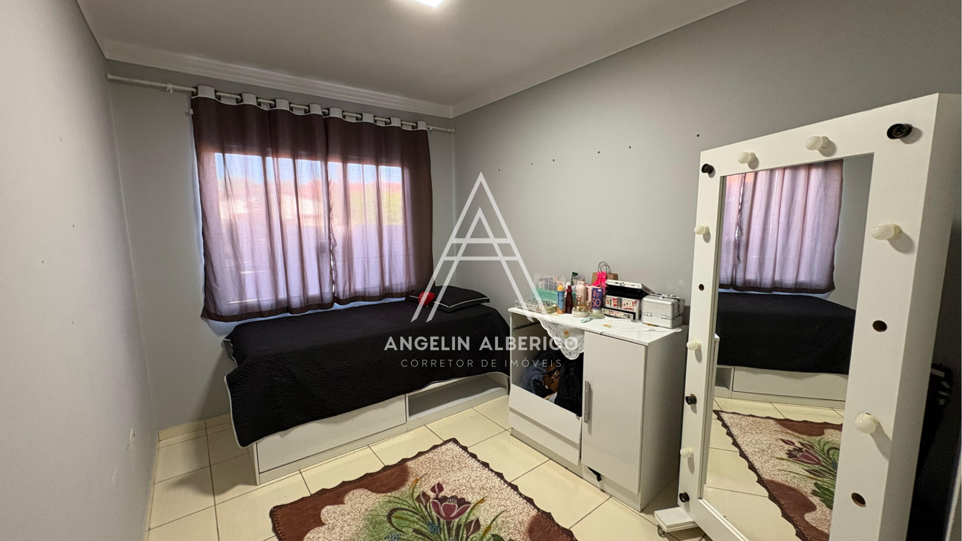 Linda Casa a Venda no Jardim Aeroporto em Cianorte PR