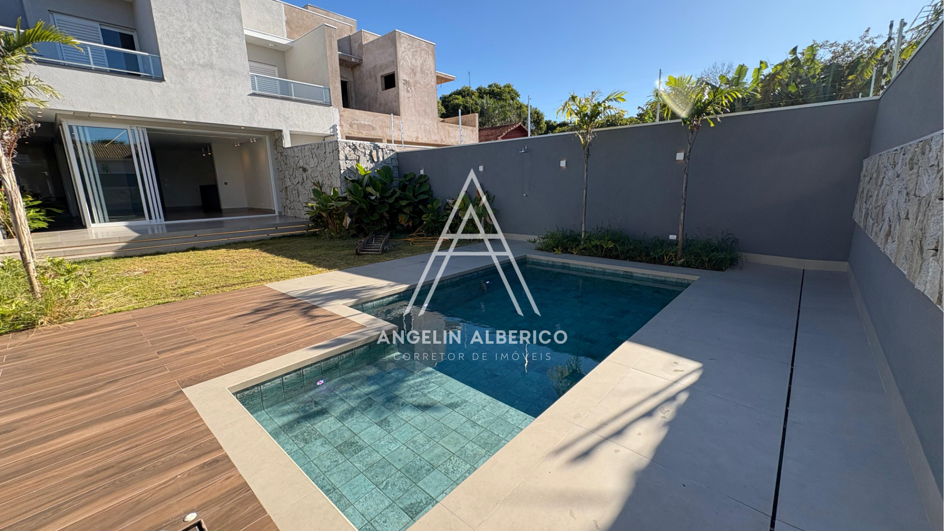 Sobrado a Venda em Cianorte PR Zona 02