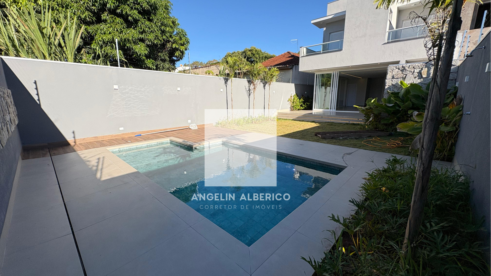 Sobrado a Venda em Cianorte PR Zona 02