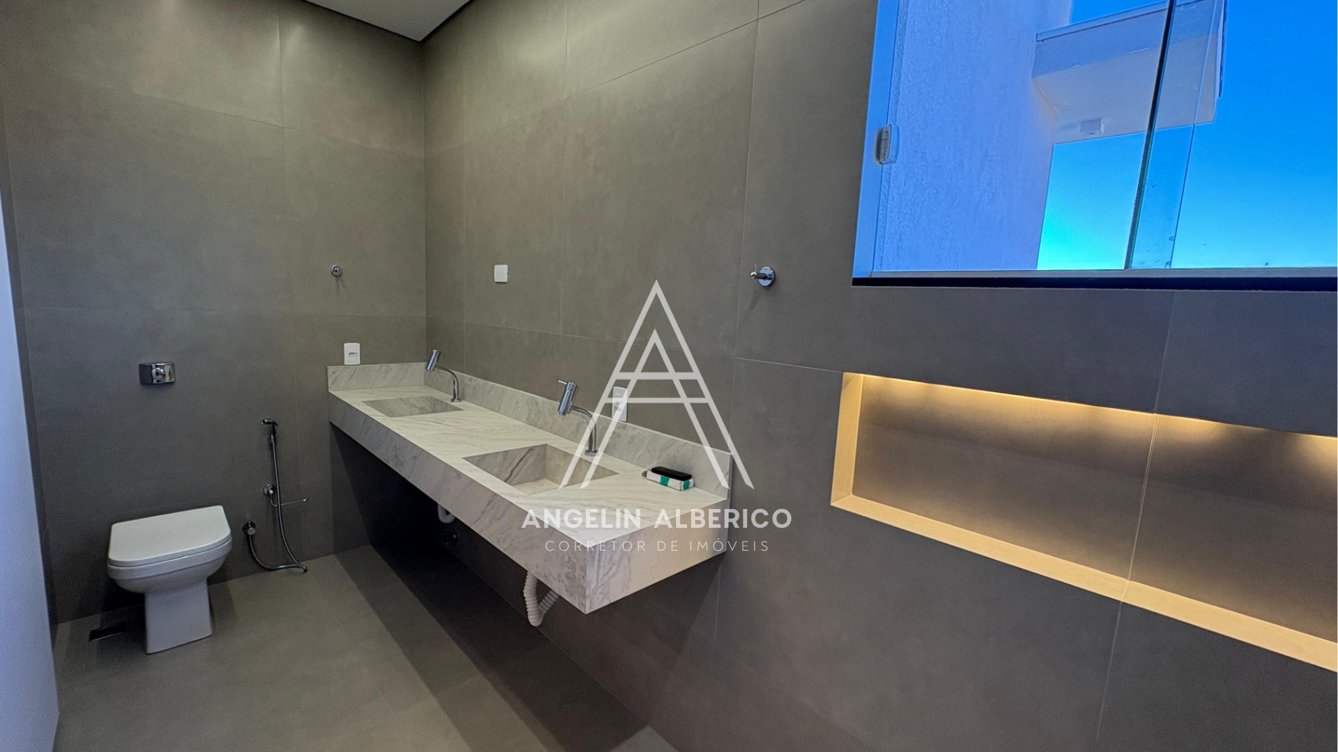 Sobrado a Venda em Cianorte PR Zona 02