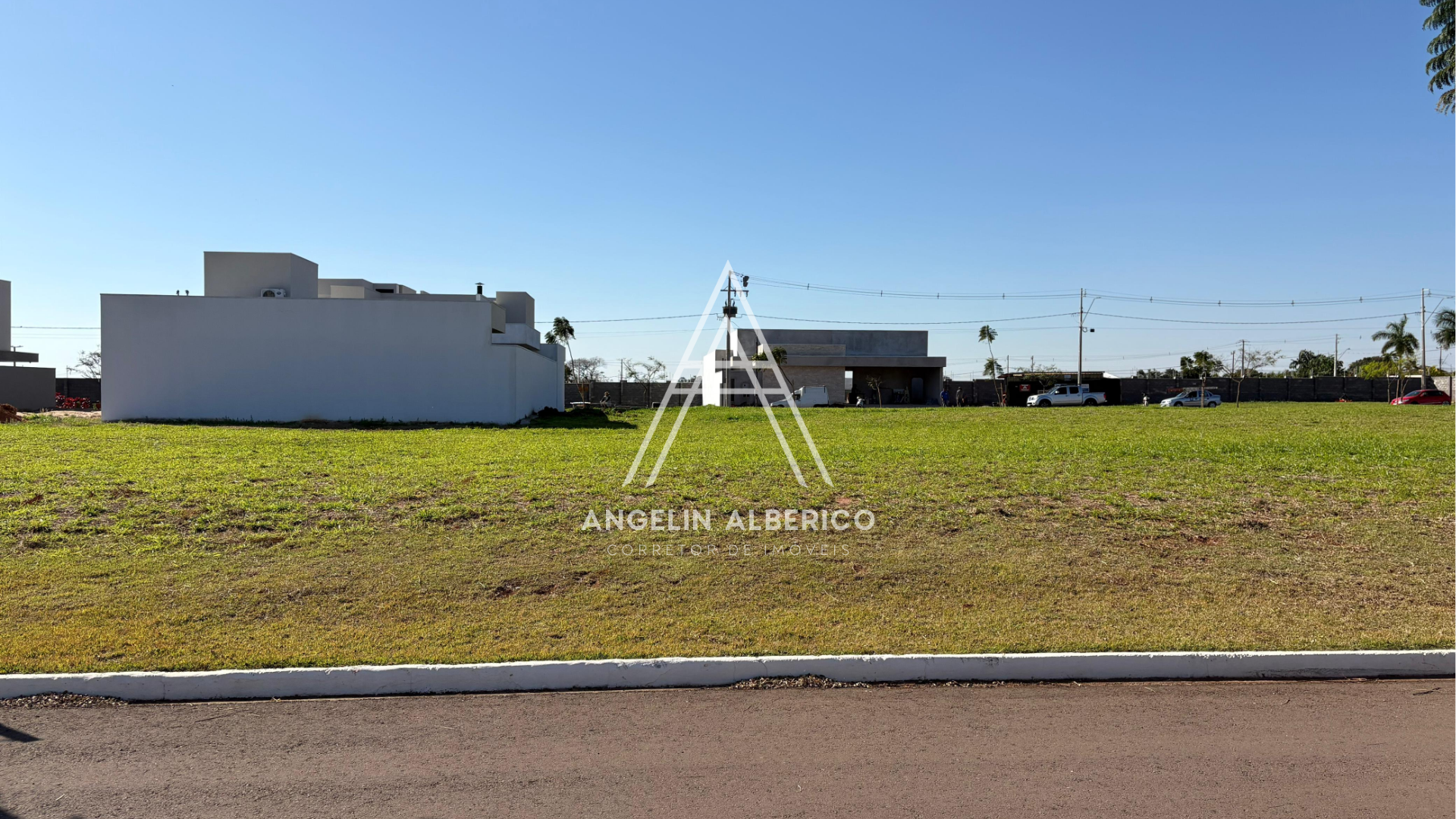 Terreno a Venda No Condomínio Resort Bougainville em Cianorte PR