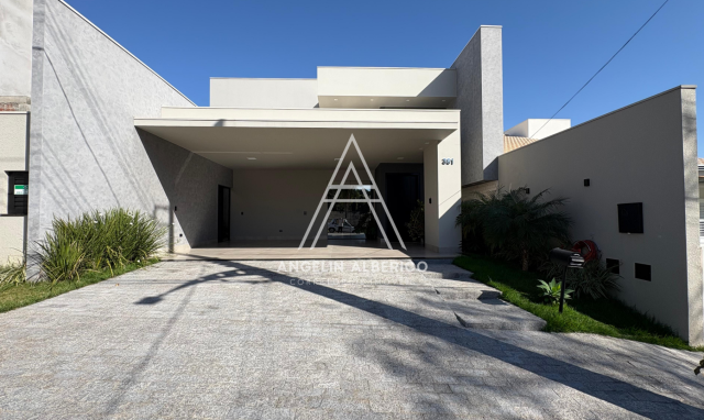 Casa a Venda Mobiliada no Condomínio Century Park em Cianorte PR