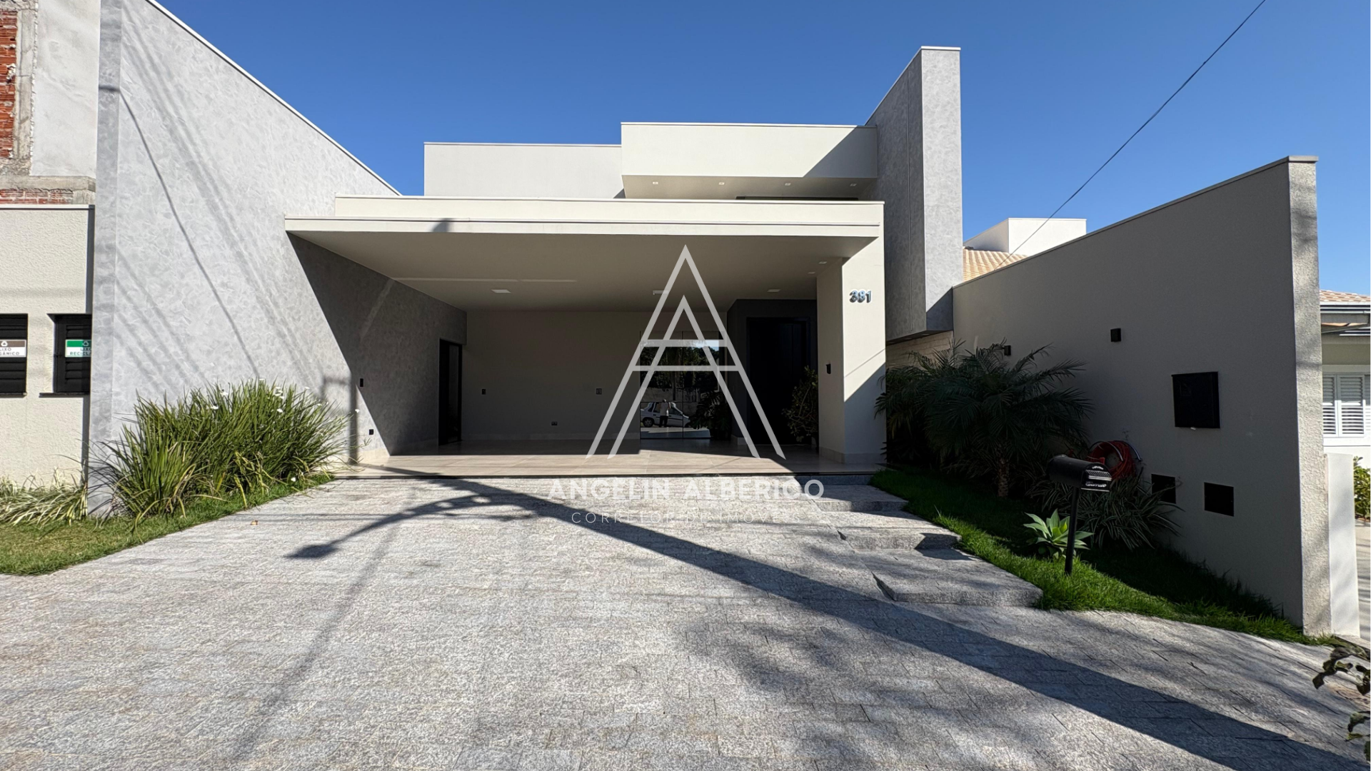 Casa a Venda Mobiliada no Condomínio Century Park em Cianorte PR