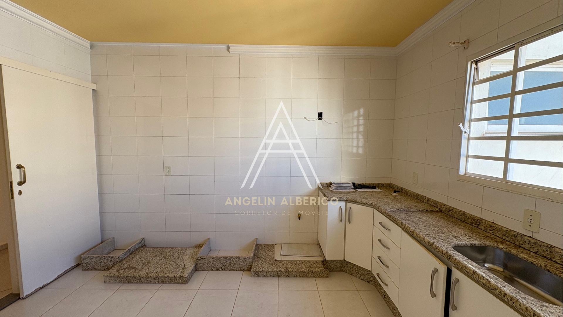 Apartamento a Venda na Zona 02 em Cianorte PR