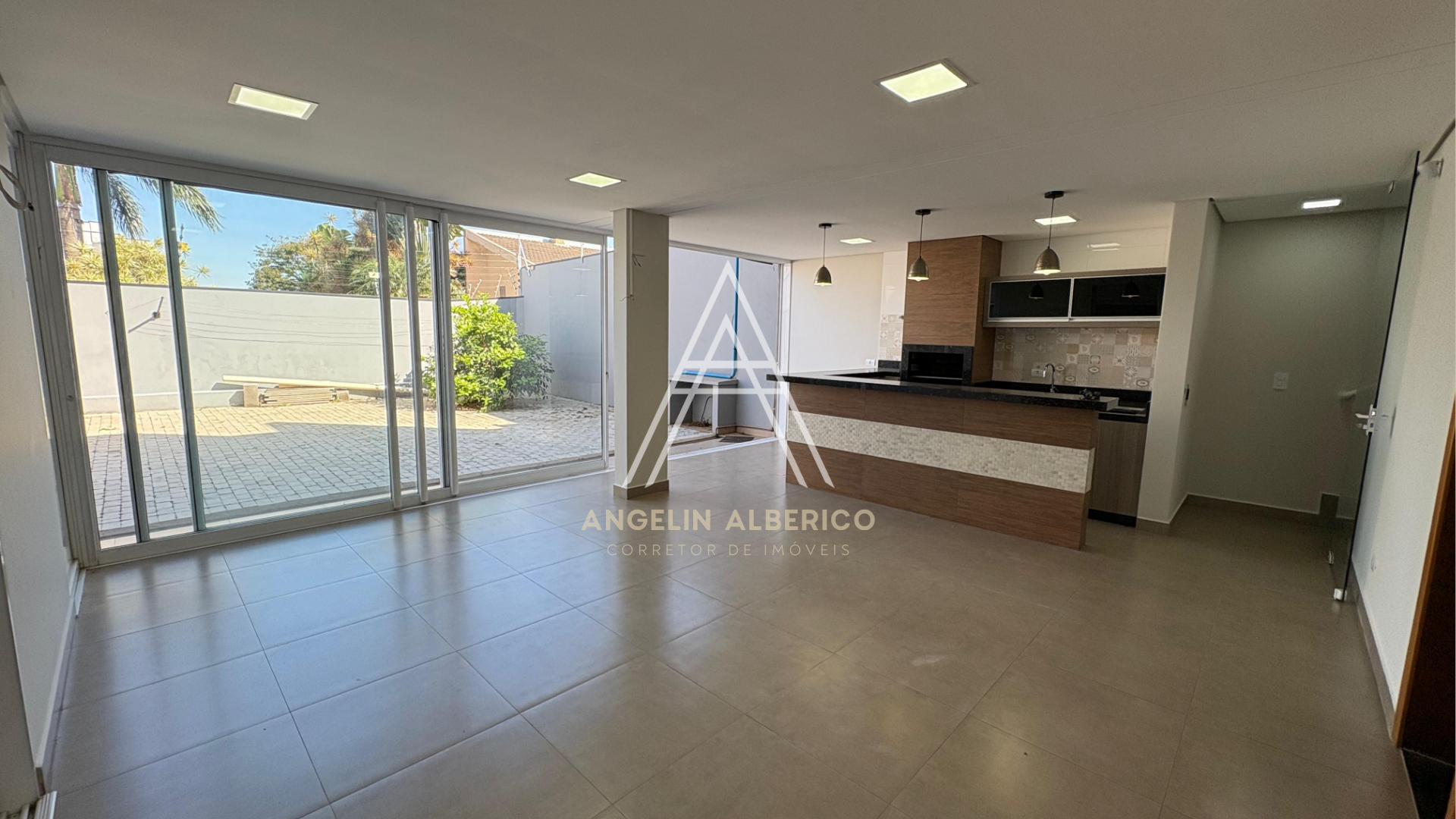Casa a Venda no Zona 02 em Cianorte PR