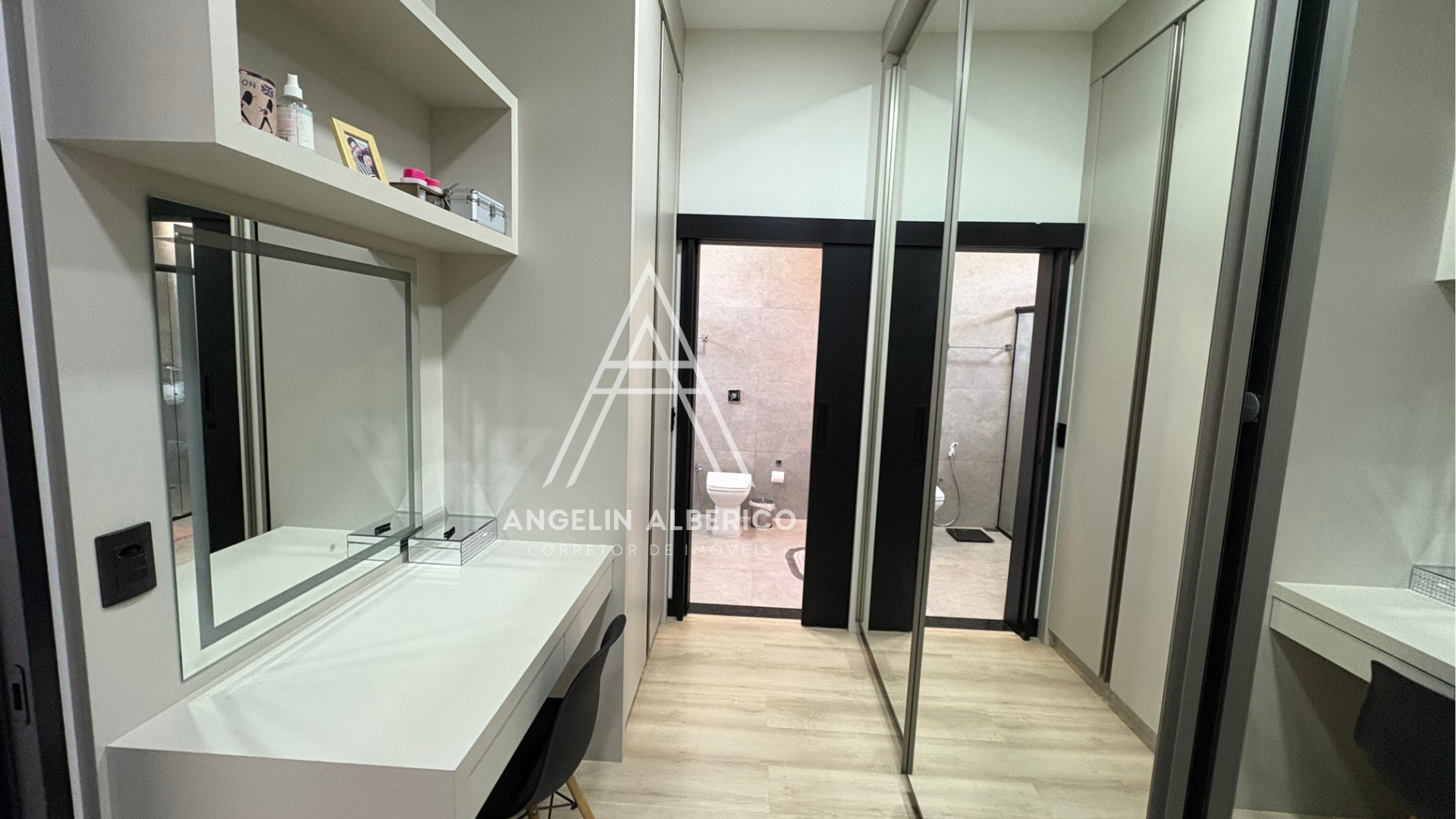 Casa a Venda Mobiliada no Condomínio Century Park em Cianorte PR