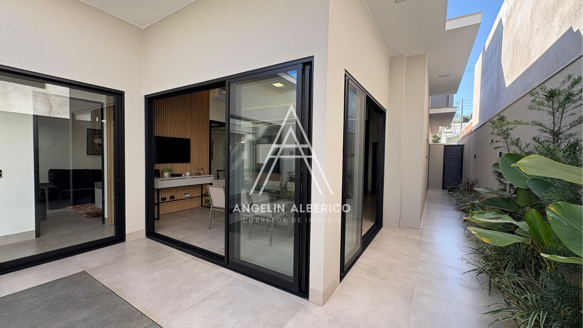 Casa a Venda Mobiliada no Condomínio Century Park em Cianorte PR