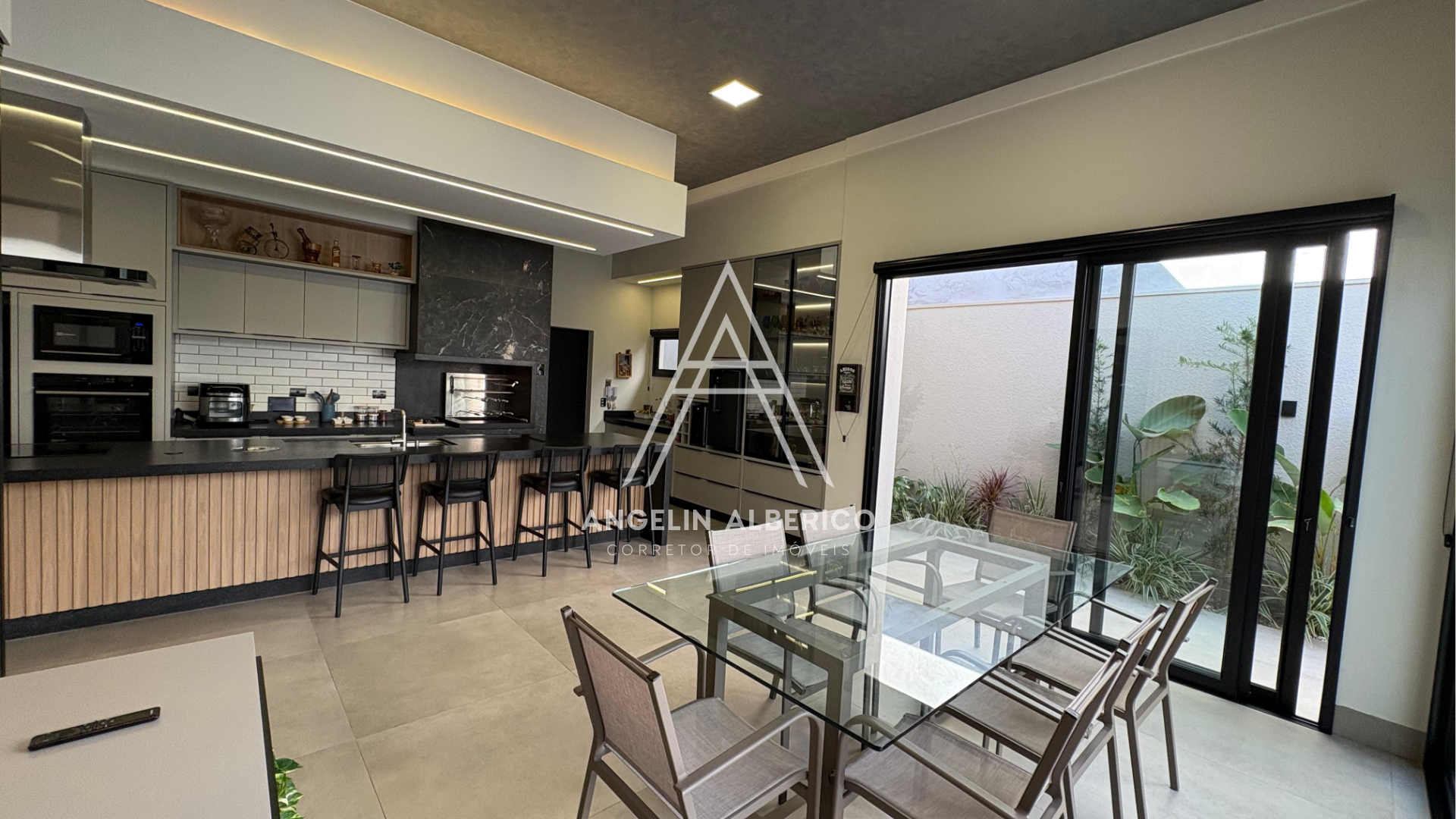 Casa a Venda Mobiliada no Condomínio Century Park em Cianorte PR