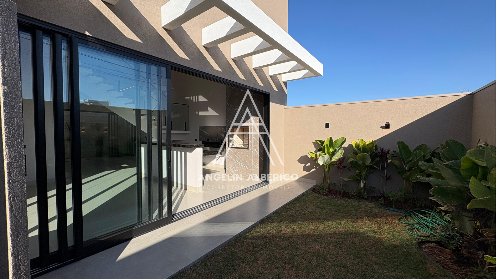 Sobrado a Venda em Cianorte PR, Jardim Atlântico