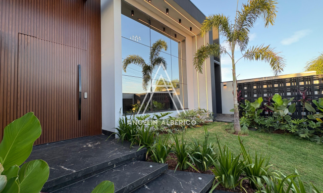 Casa de Alto Padrão a Venda  com Móveis Planejados no Jardim Atlântico em Cianorte PR