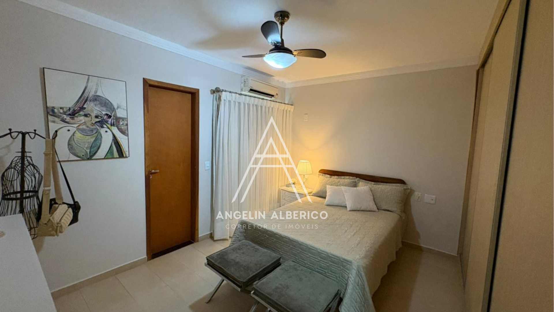 Apartamento a Venda com Móveis Planejados na Zona 02 em Cianorte PR