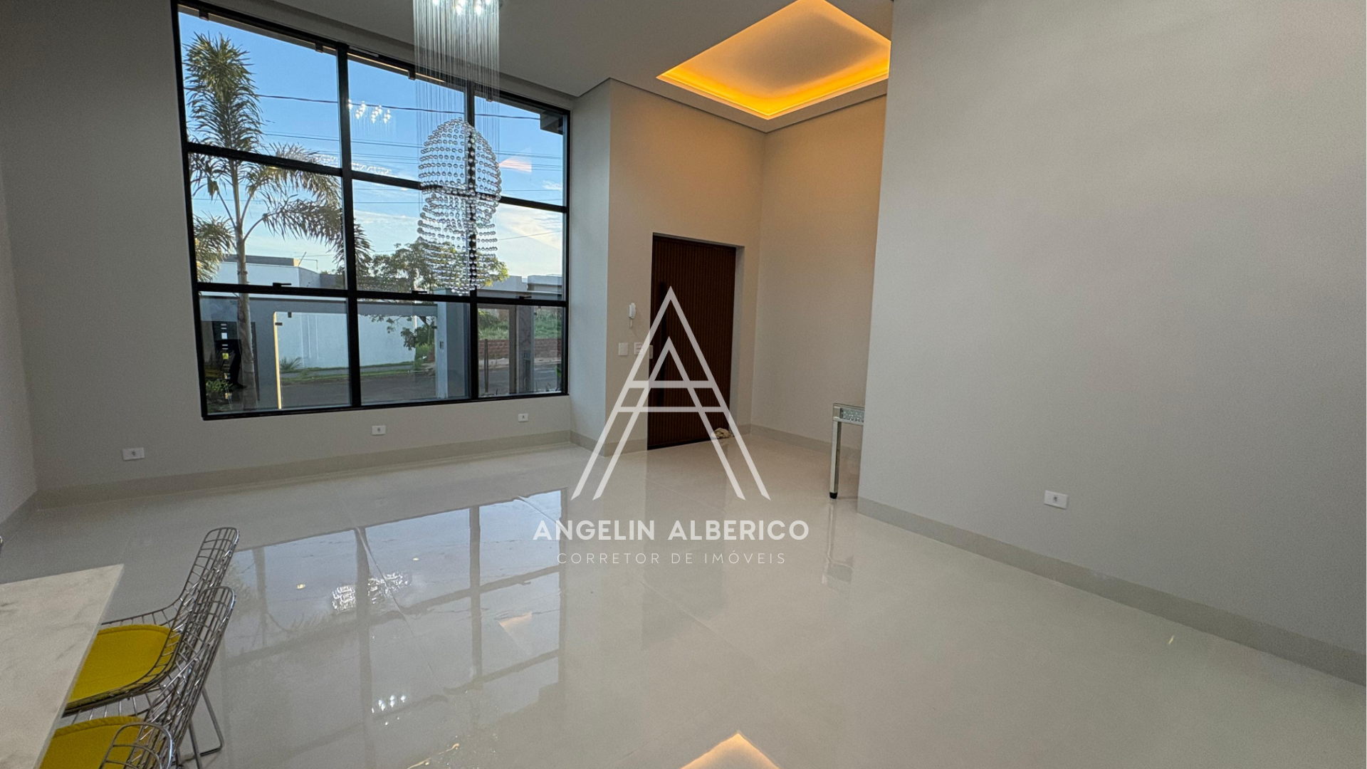 Casa de Alto Padrão a Venda  com Móveis Planejados no Jardim Atlântico em Cianorte PR