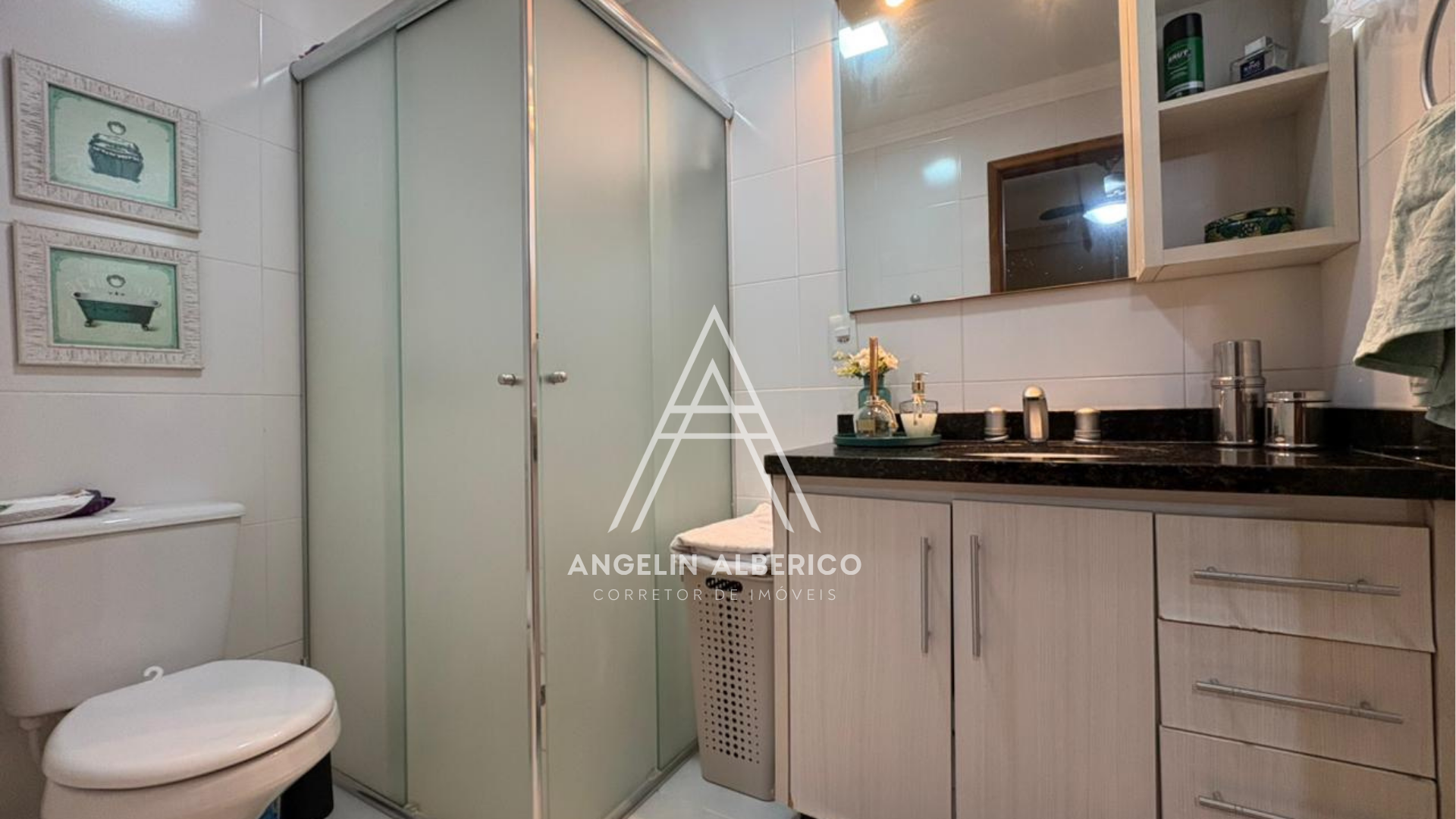 Apartamento a Venda com Móveis Planejados na Zona 02 em Cianorte PR