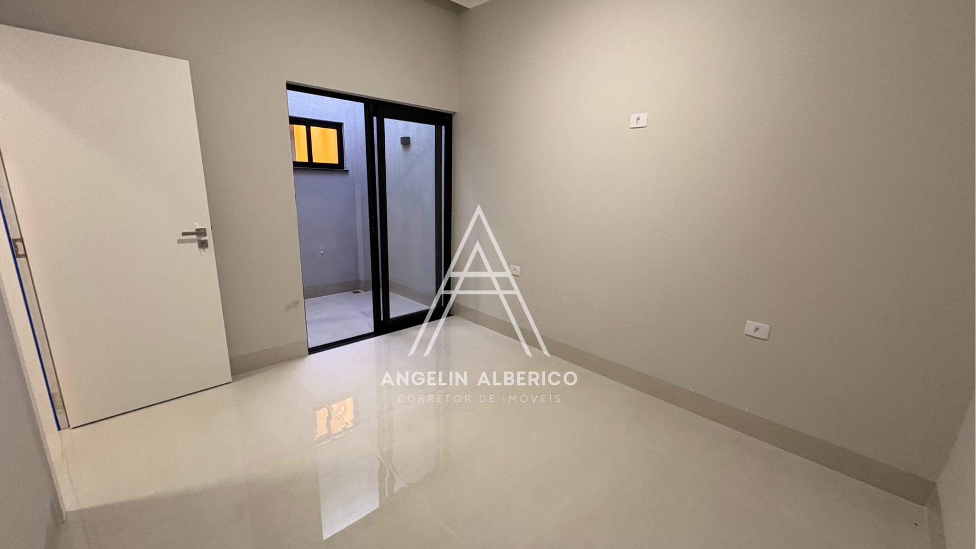 Casa de Alto Padrão a Venda  com Móveis Planejados no Jardim Atlântico em Cianorte PR