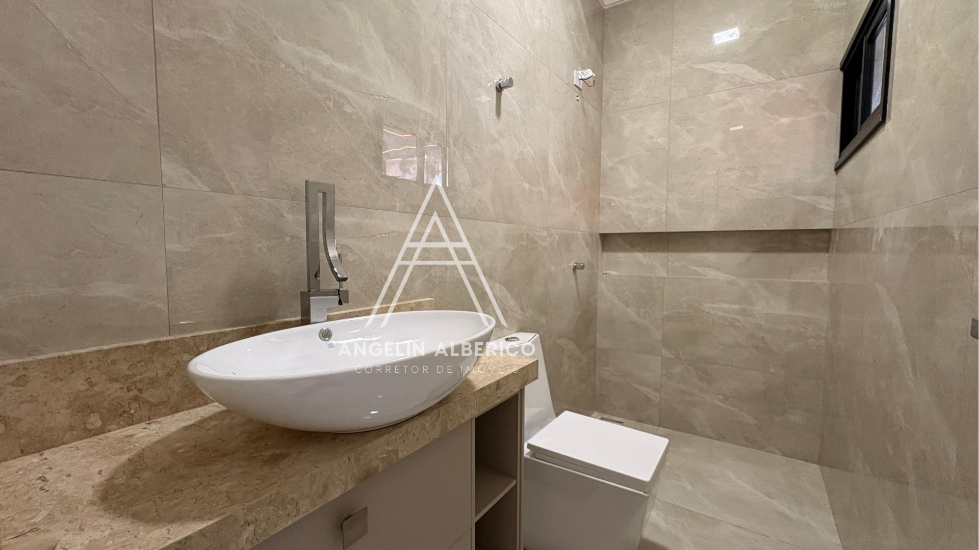 Casa de Alto Padrão a Venda  com Móveis Planejados no Jardim Atlântico em Cianorte PR