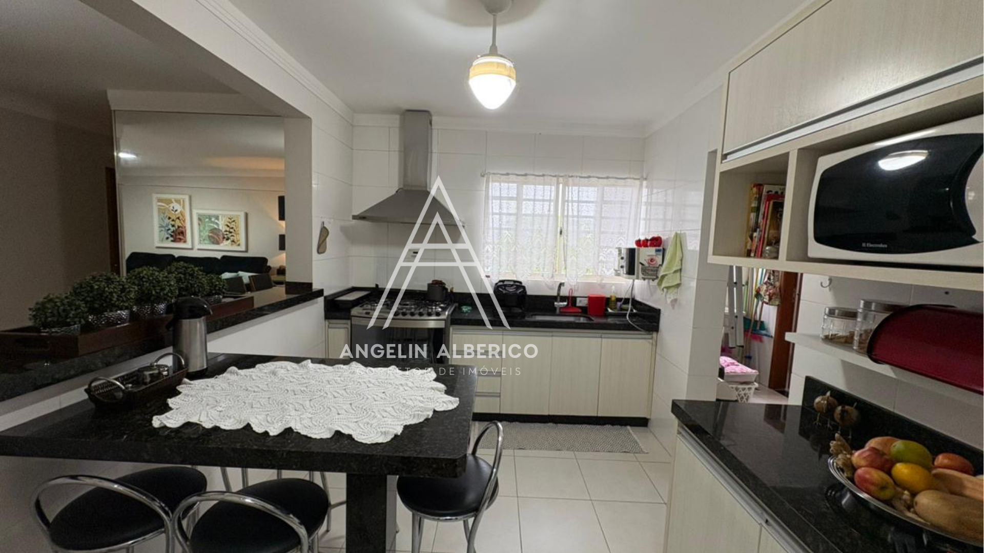 Apartamento a Venda com Móveis Planejados na Zona 02 em Cianorte PR