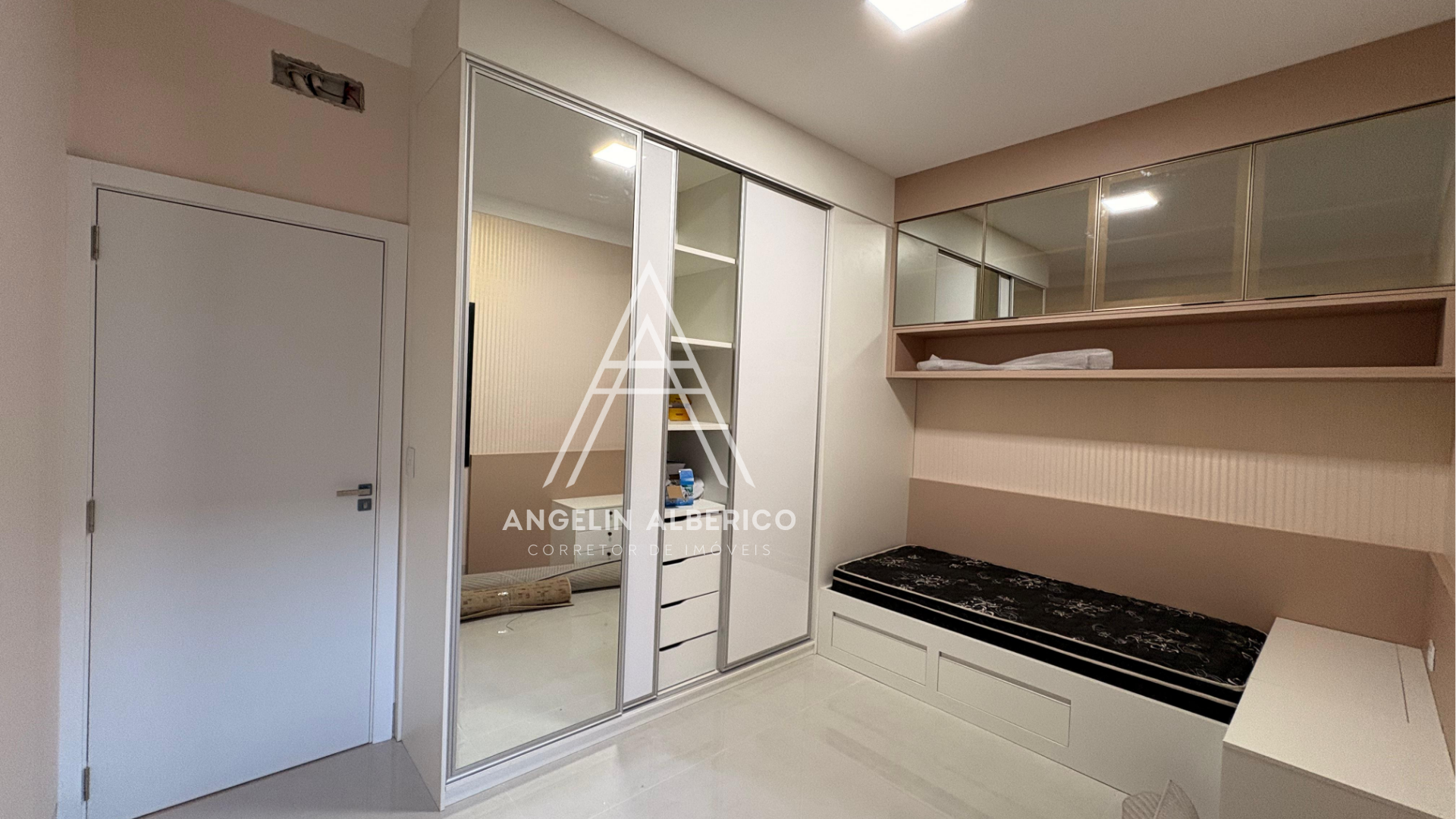 Casa de Alto Padrão a Venda  com Móveis Planejados no Jardim Atlântico em Cianorte PR