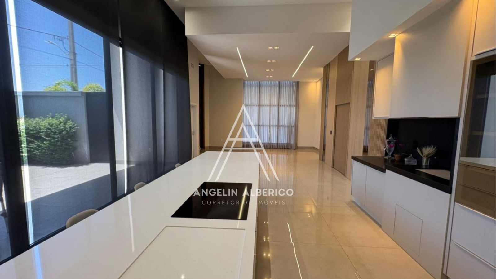 Casa de Alto Padrão a Venda no Condomínio Nabhan em Cianorte