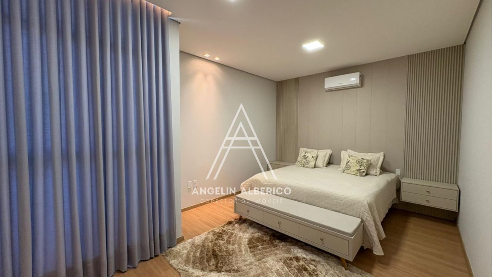 Casa de Alto Padrão a Venda no Condomínio Nabhan em Cianorte