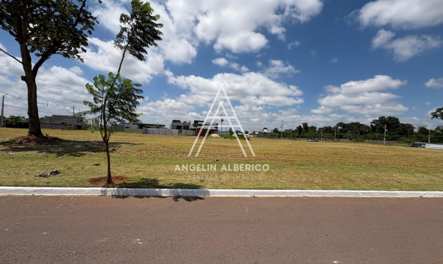 Terreno a Venda no Condomínio Bougainville  Resort em Cianorte PR