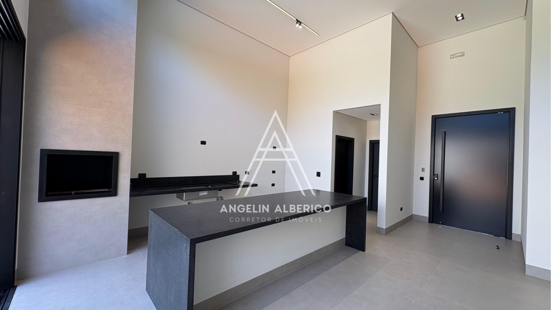 Casa de Alto Padrão a Venda no Condomínio Ipanema em Cianorte