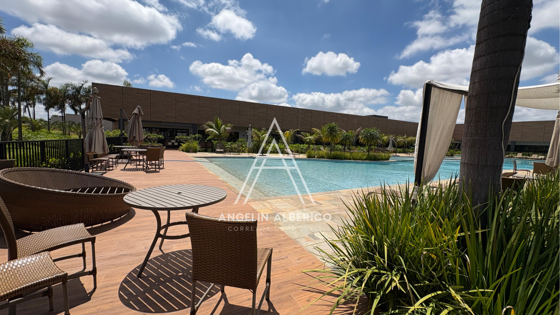 Terreno a Venda no Condomínio Bougainville  Resort em Cianorte PR