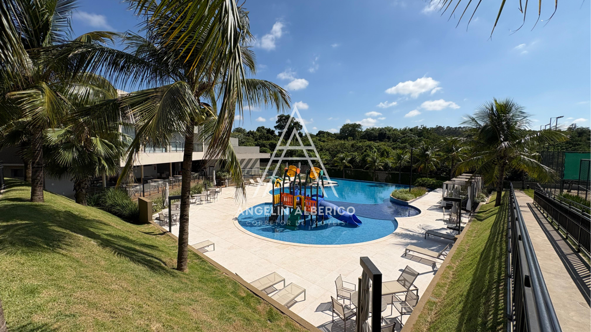 Terreno a Venda no Condomínio Resort Forest Hill em Cianorte PR