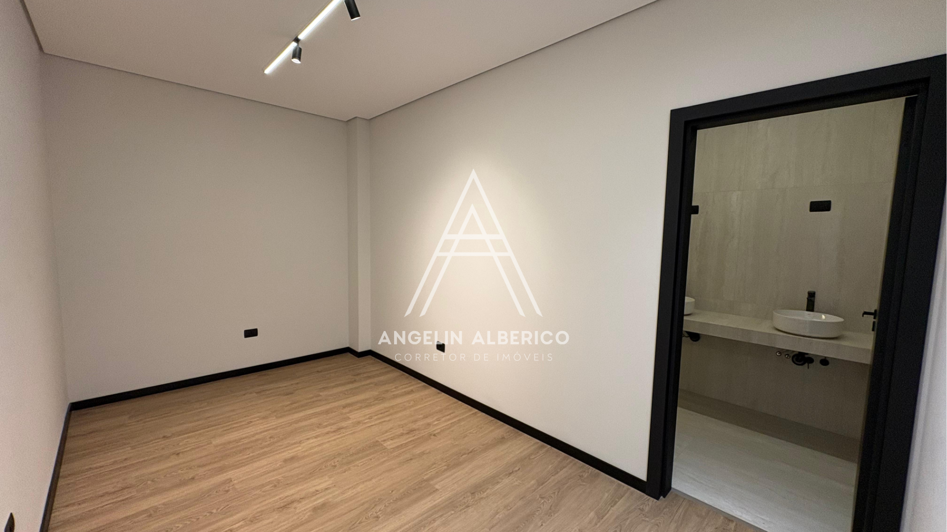 Casa de Alto Padrão a Venda no Condomínio Ipanema em Cianorte