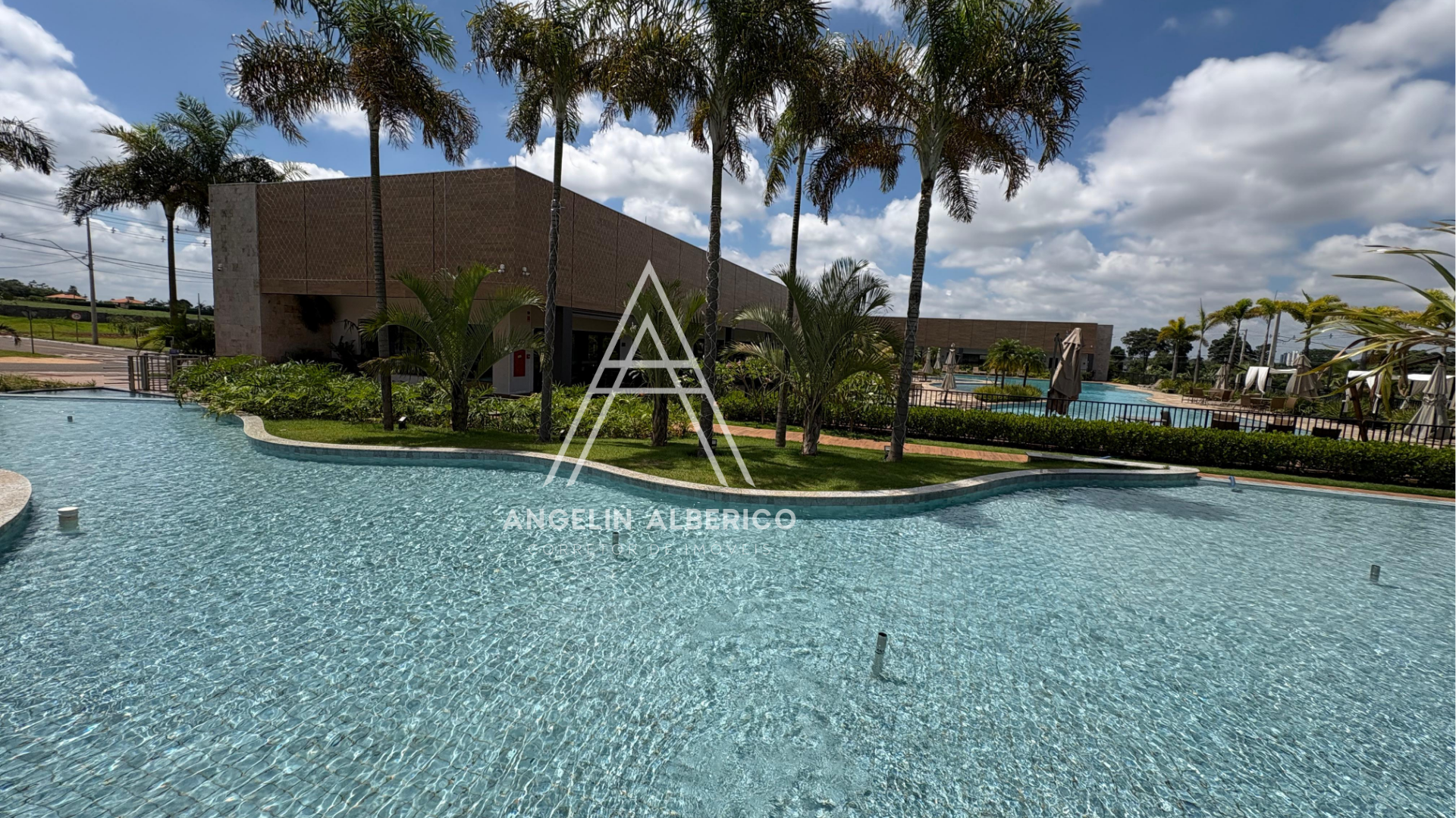 Terreno a Venda no Condomínio Bougainville  Resort em Cianorte PR