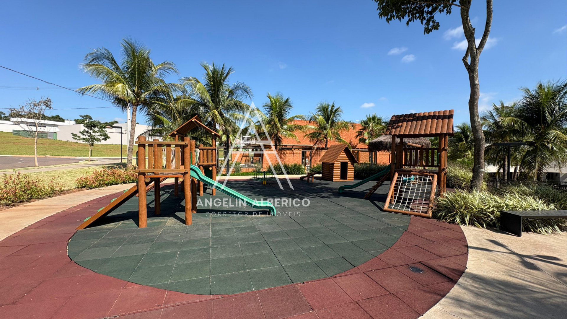 Terreno a Venda no Condomínio Resort Forest Hill em Cianorte PR