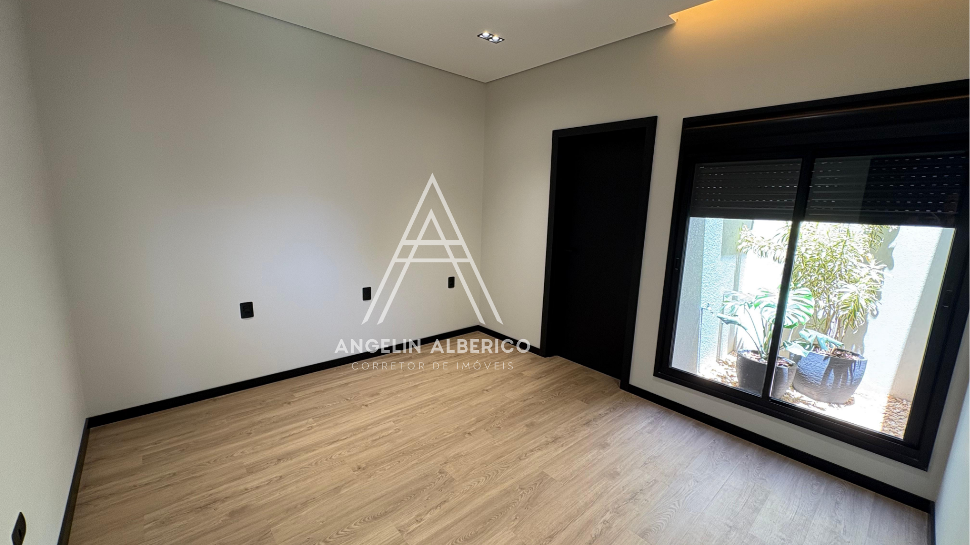 Casa de Alto Padrão a Venda no Condomínio Ipanema em Cianorte