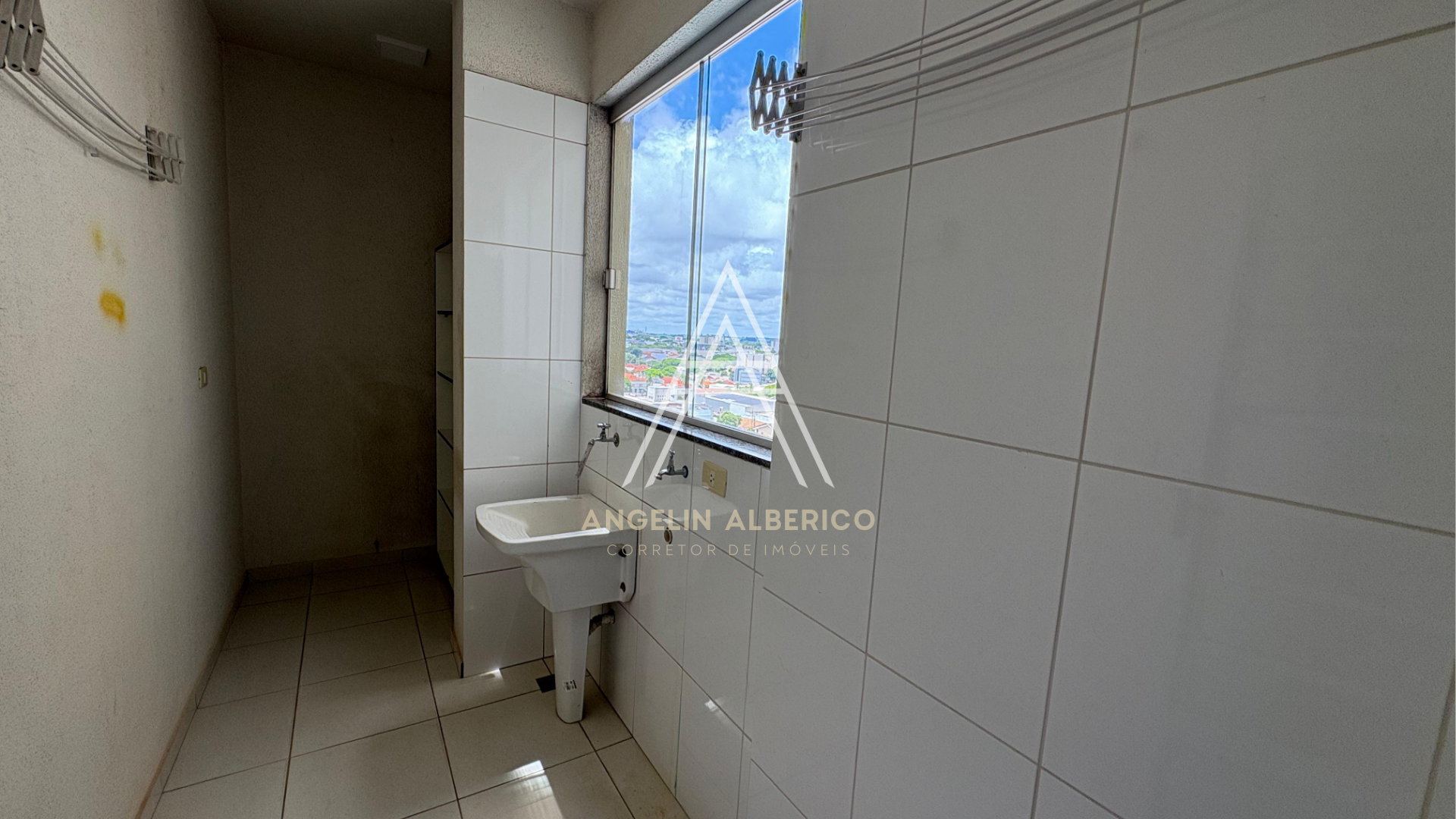 Apartamento a Venda Mobiliado, Decorado no Centro de Cianorte PR