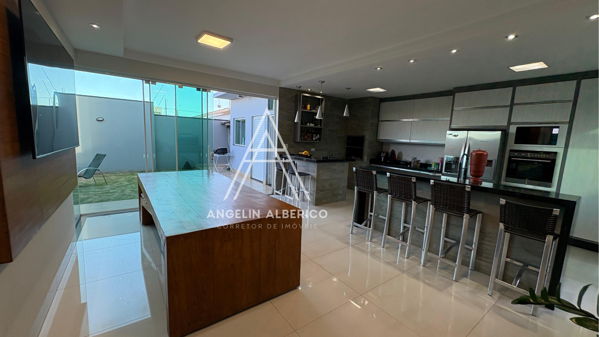 Casa a Venda Mobiliada no Jardim Itália em Cianorte PR