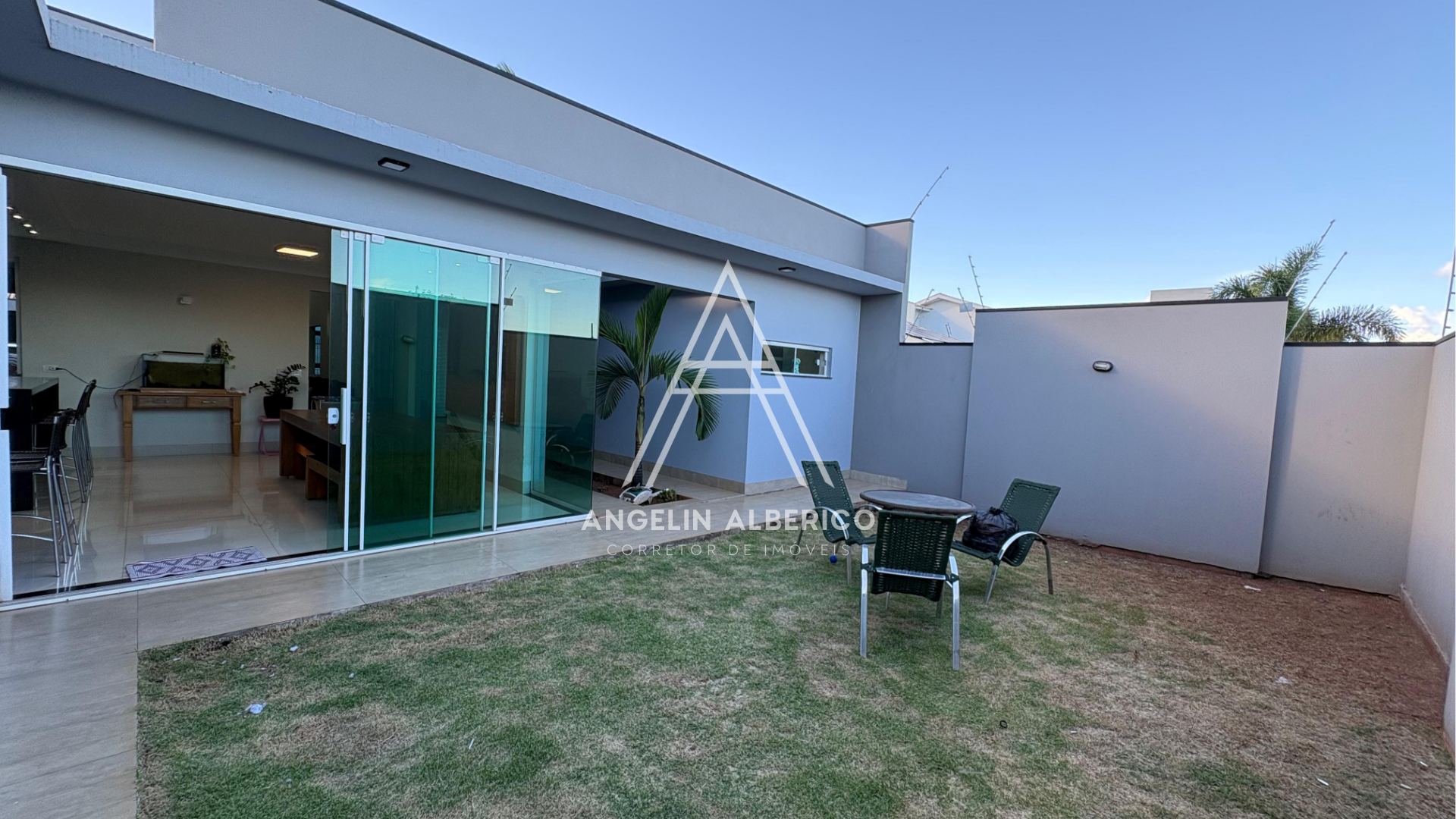 Casa a Venda Mobiliada no Jardim Itália em Cianorte PR